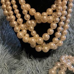 Elegant Pearl Necklace